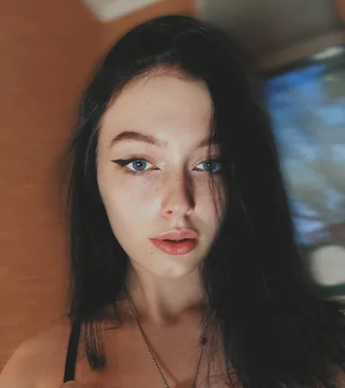 Аля, выпускница Aroken